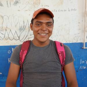 Kenis Roberto Reyes Campon