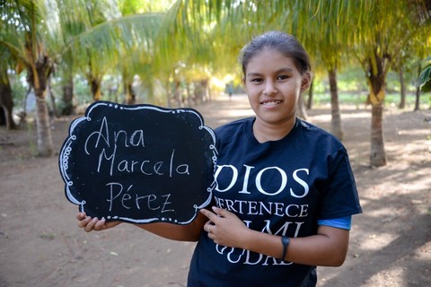 Ana Marcela Perez Alvarez NI-02-016